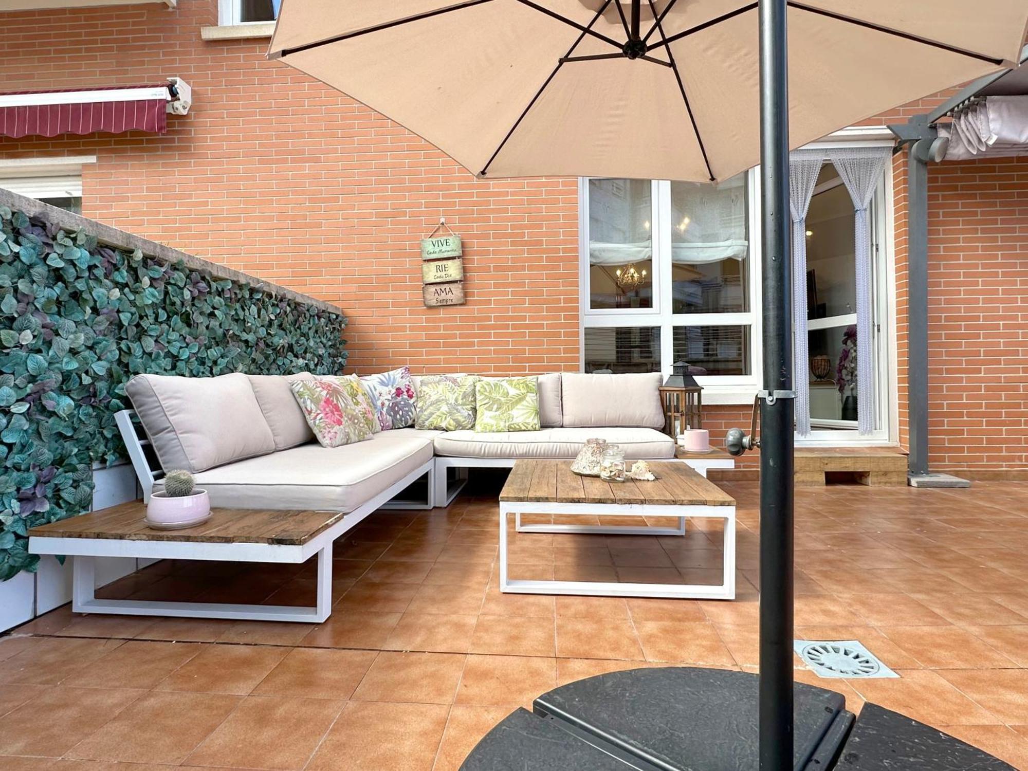 Apartamento Con Gran Terraza En El Centro Apartment กาสโตร-อูร์เดียเลส ภายนอก รูปภาพ