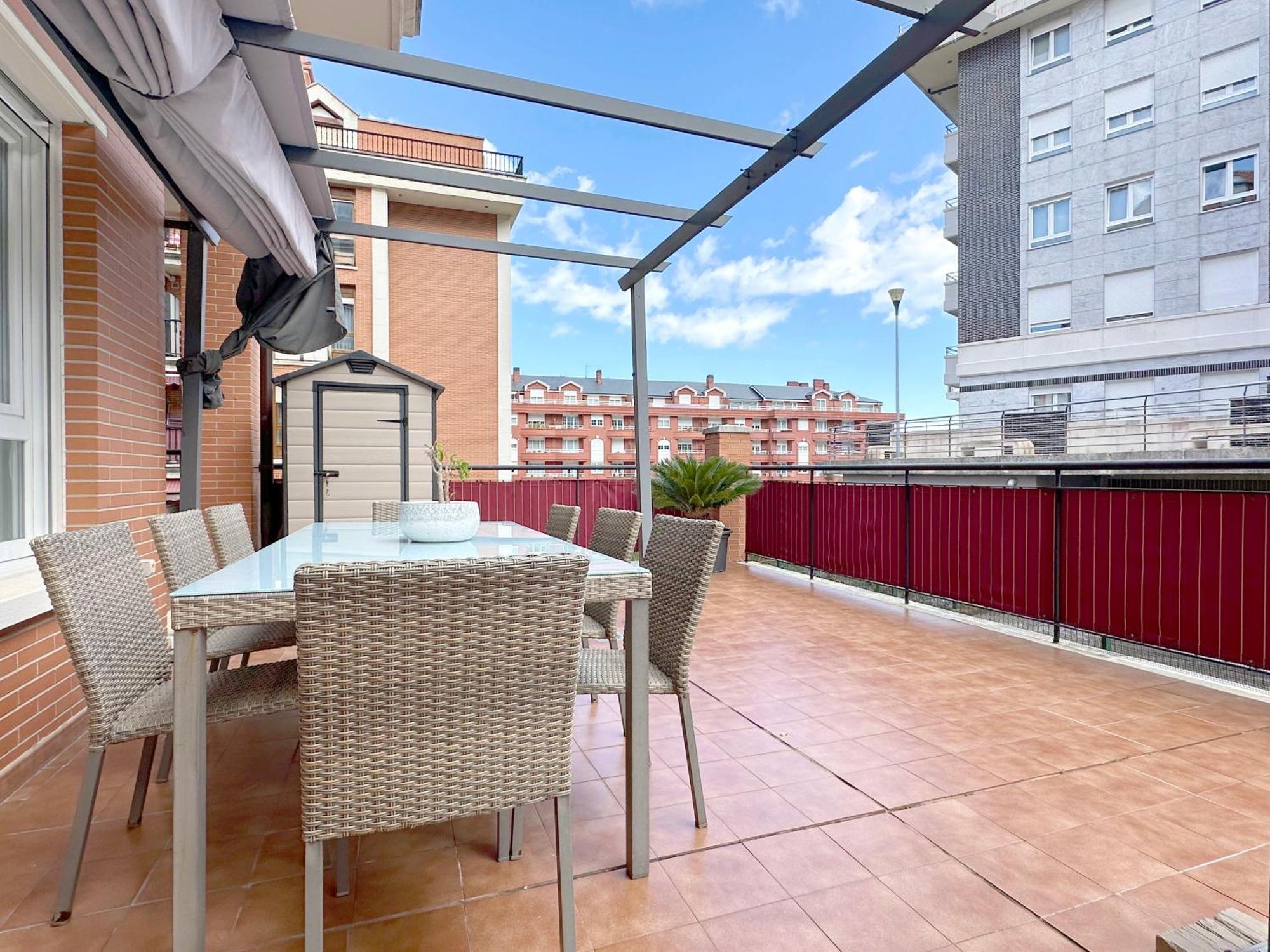 Apartamento Con Gran Terraza En El Centro Apartment กาสโตร-อูร์เดียเลส ภายนอก รูปภาพ