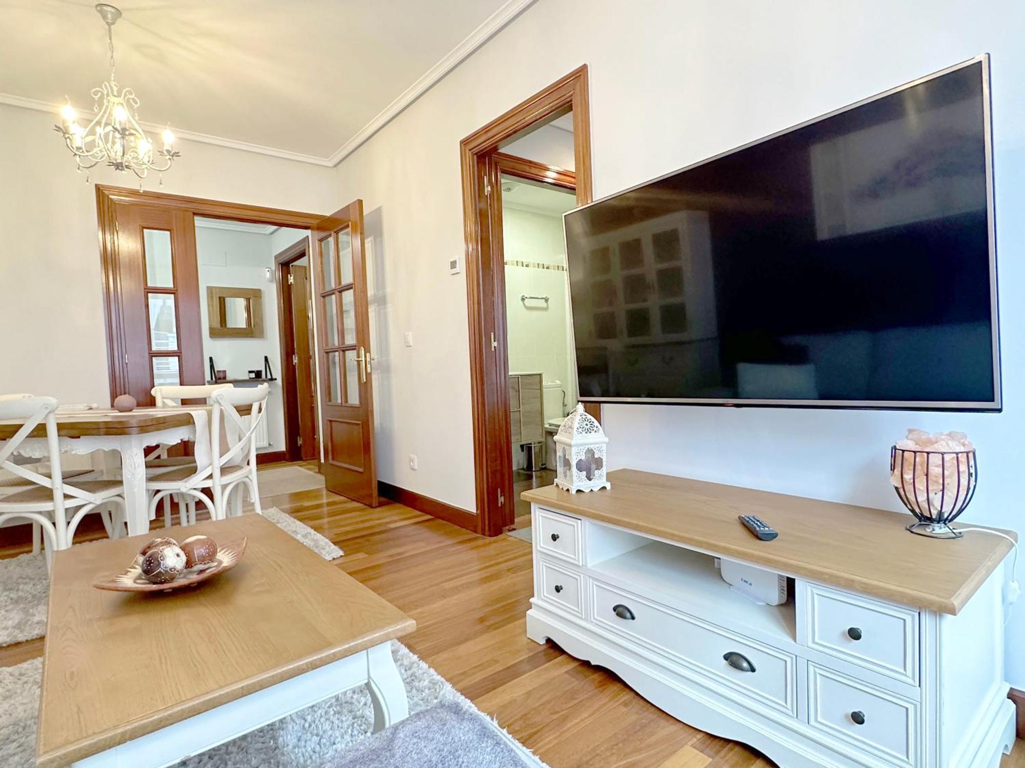 Apartamento Con Gran Terraza En El Centro Apartment กาสโตร-อูร์เดียเลส ภายนอก รูปภาพ